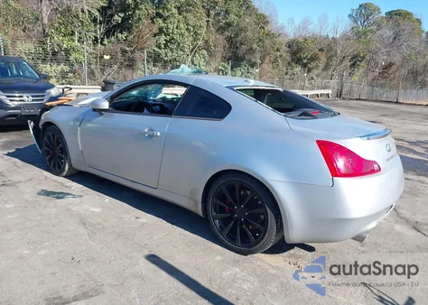 2008 Infiniti G37 Journey z USA, uszkodzony, nr VIN JNKCV64E48M113766